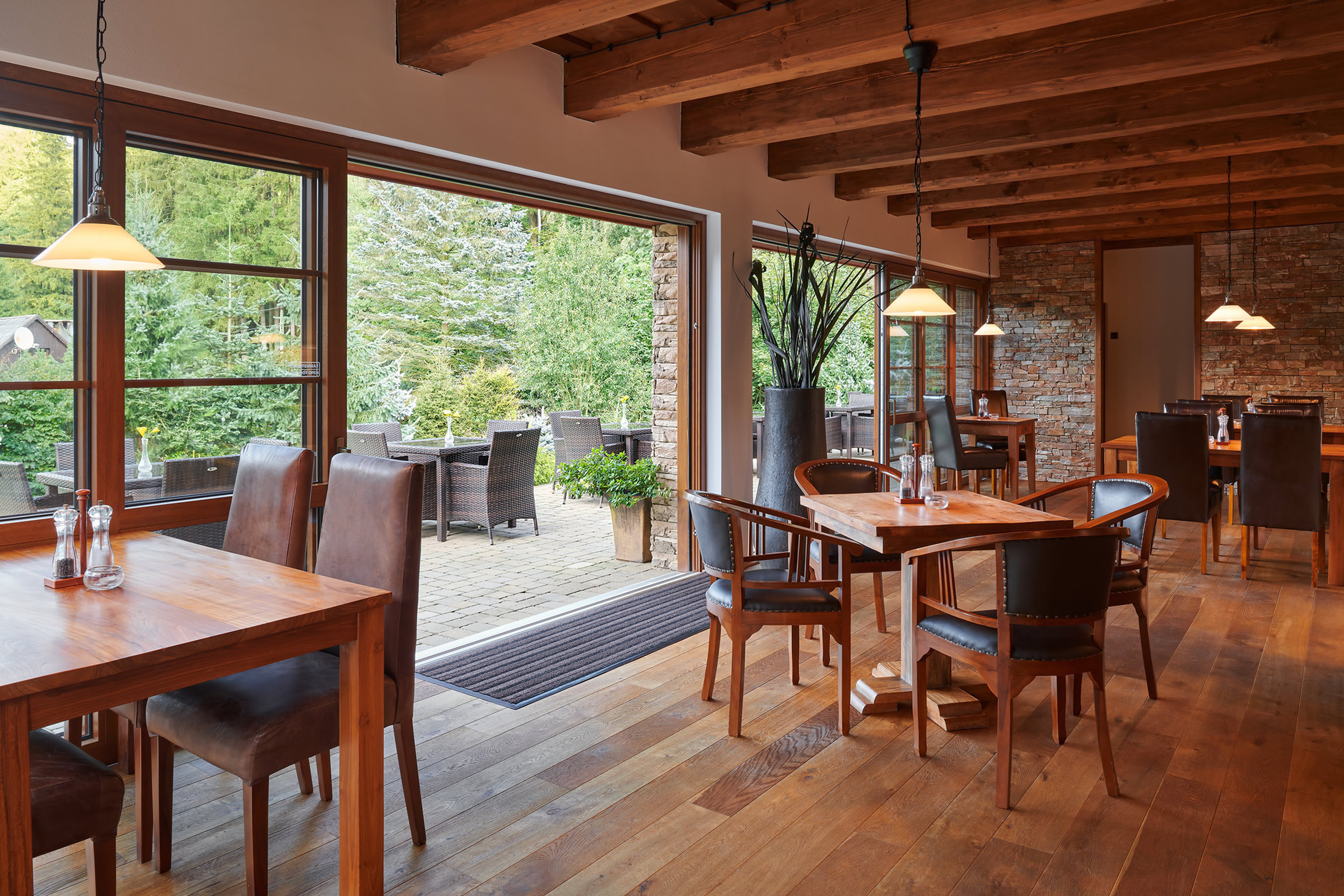 Hotel Singer Restaurant Interior